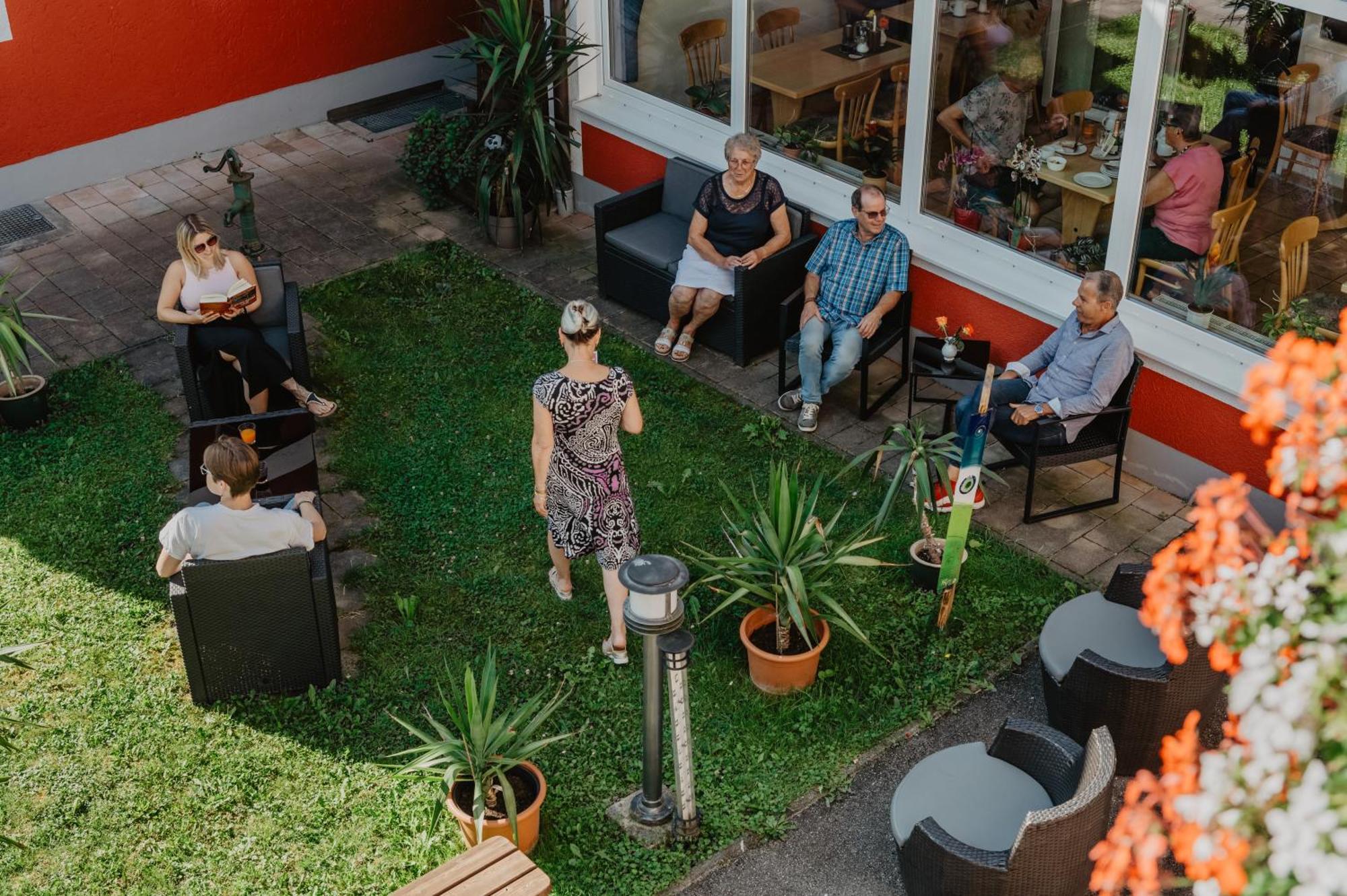 Haus Hildegard Hotel บาดฟึสซิง ภายนอก รูปภาพ